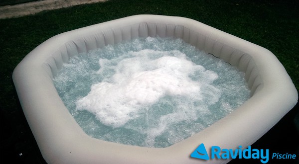 spa gonflable eau trouble
