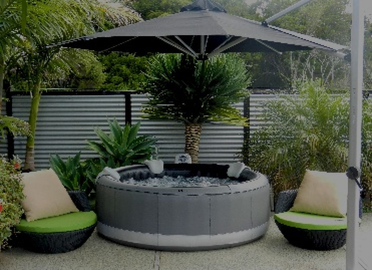 spa gonflable jardin