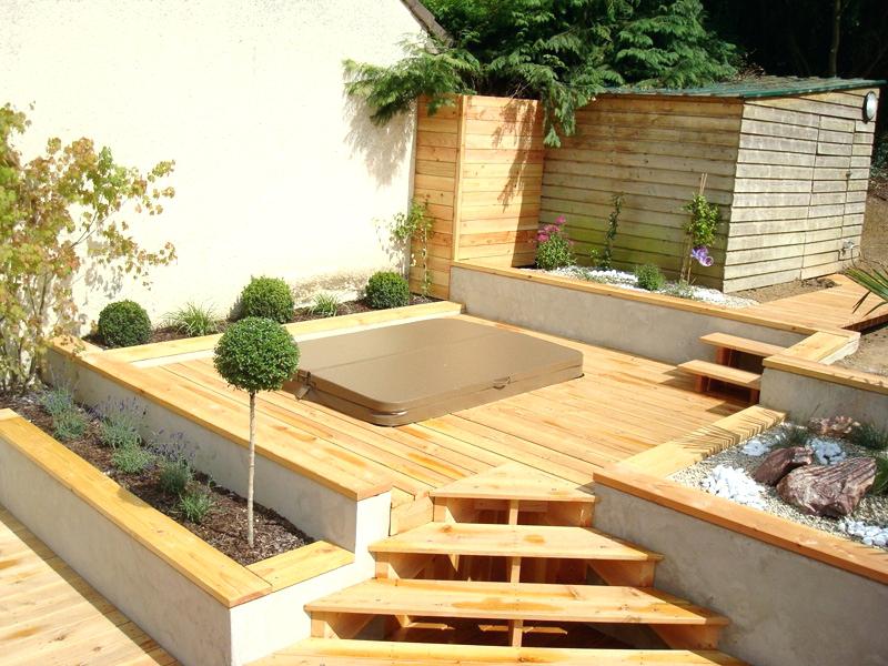 spa gonflable terrasse bois