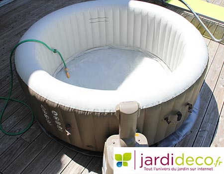 spa intex tache jaune