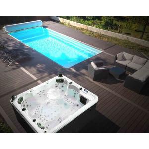 spa jacuzzi 08