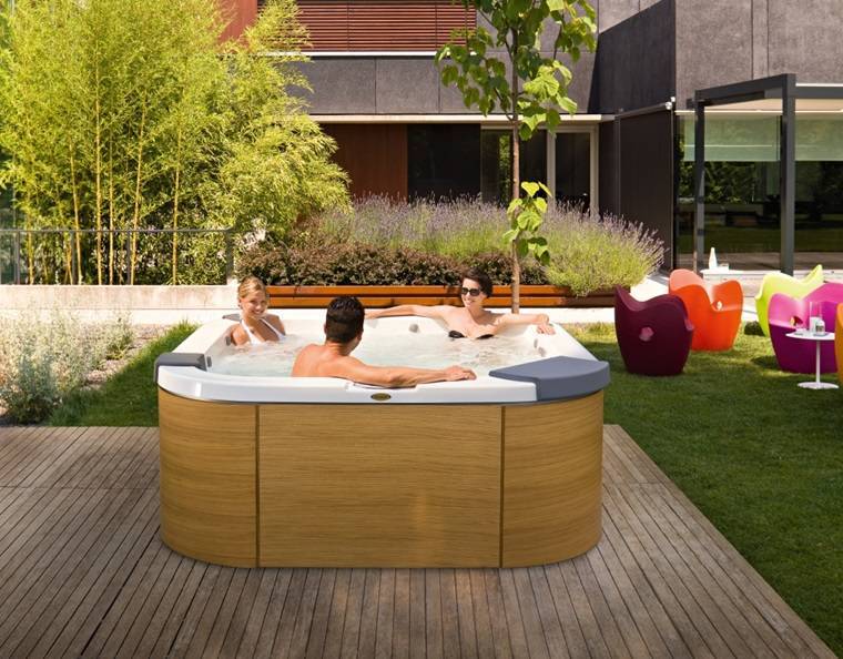 spa jacuzzi 13