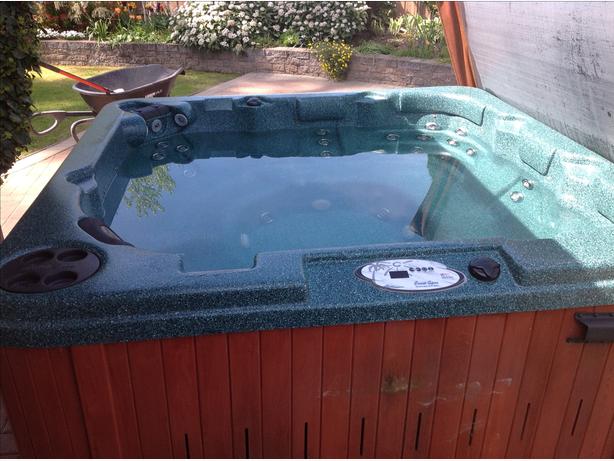 spa jacuzzi 2006