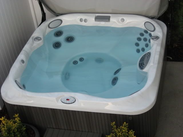 spa jacuzzi 2006