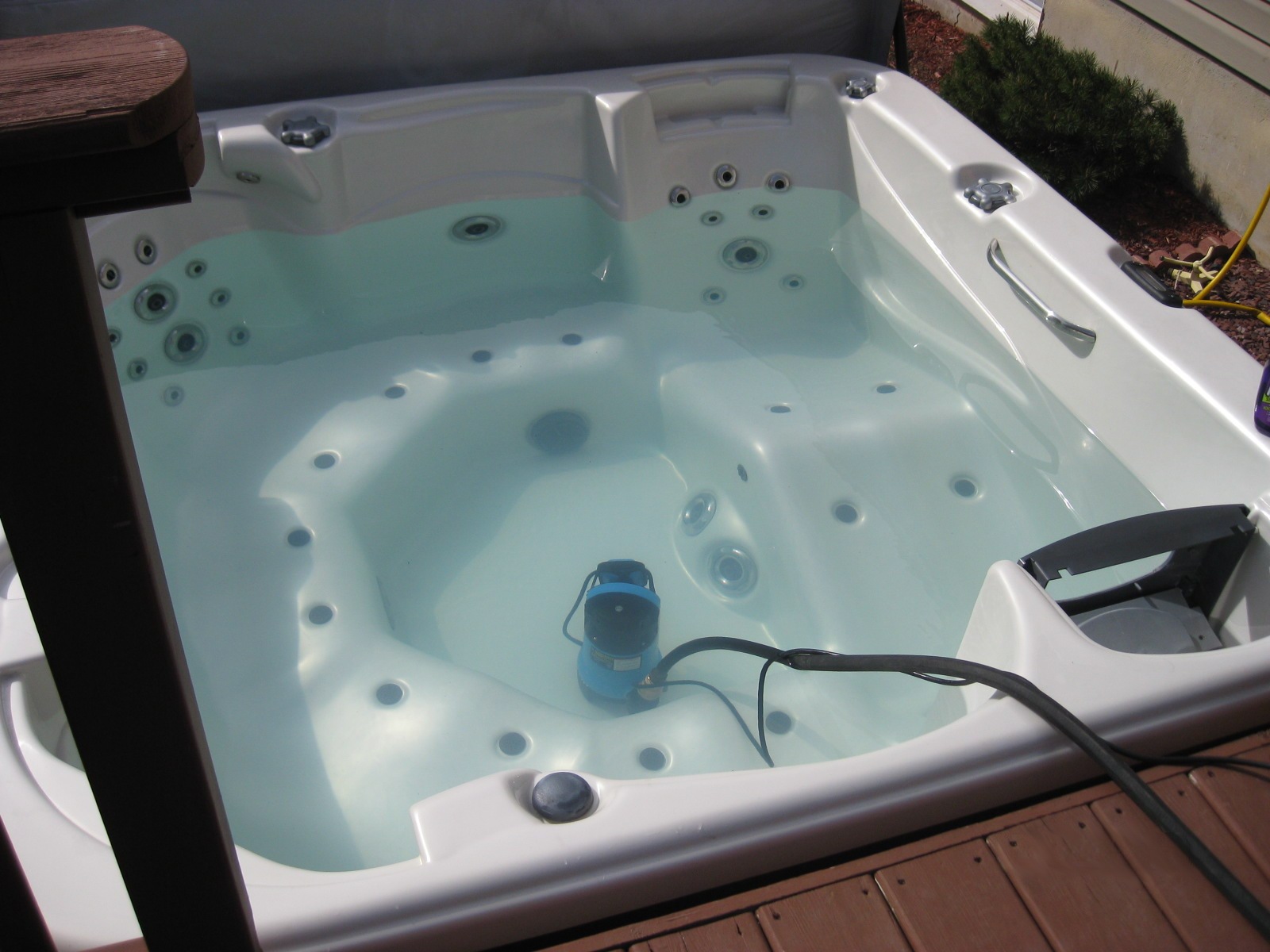 spa jacuzzi 2011
