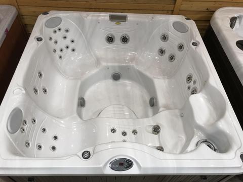 spa jacuzzi 275