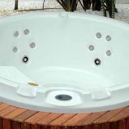 spa jacuzzi 3 pessoas