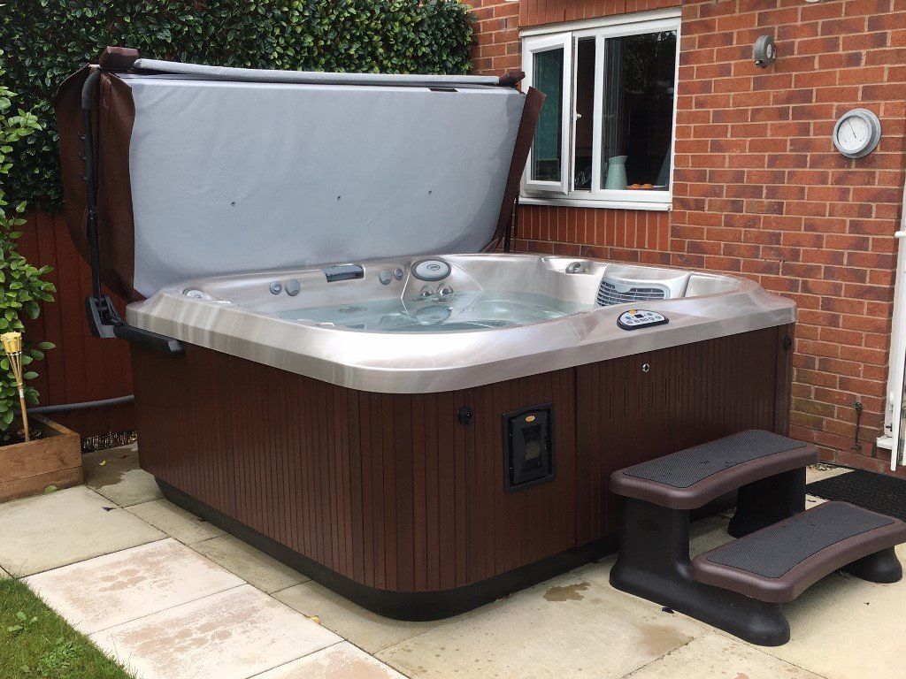 spa jacuzzi 355