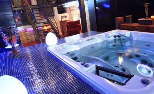 spa jacuzzi 59