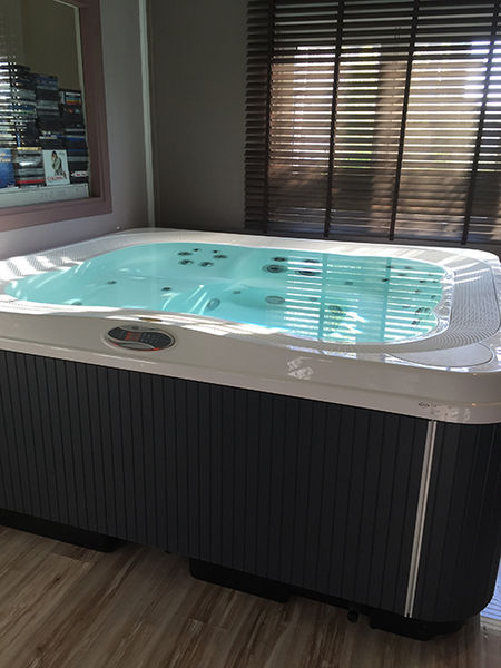 spa jacuzzi 59