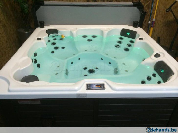 spa jacuzzi 6 persoons