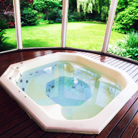 spa jacuzzi 6 pessoas