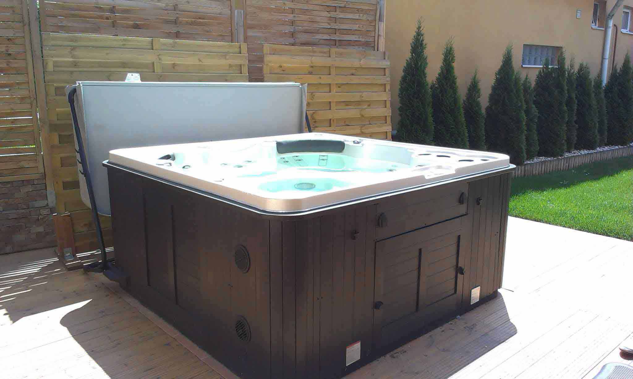 spa jacuzzi 6 places