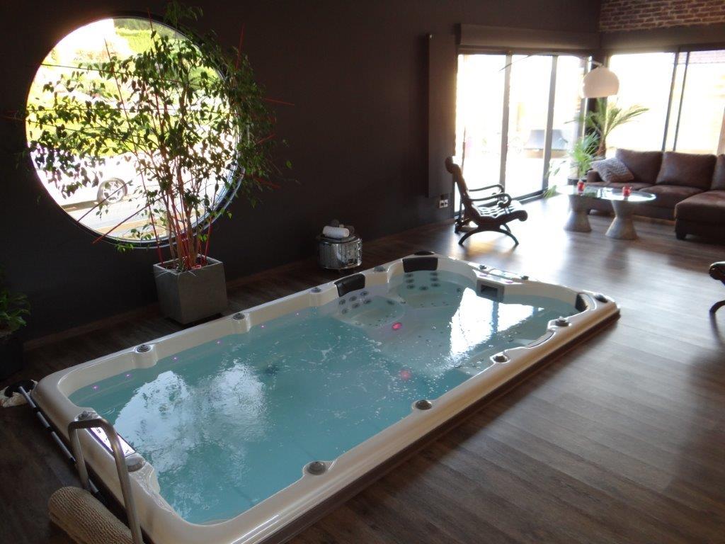 spa jacuzzi 62