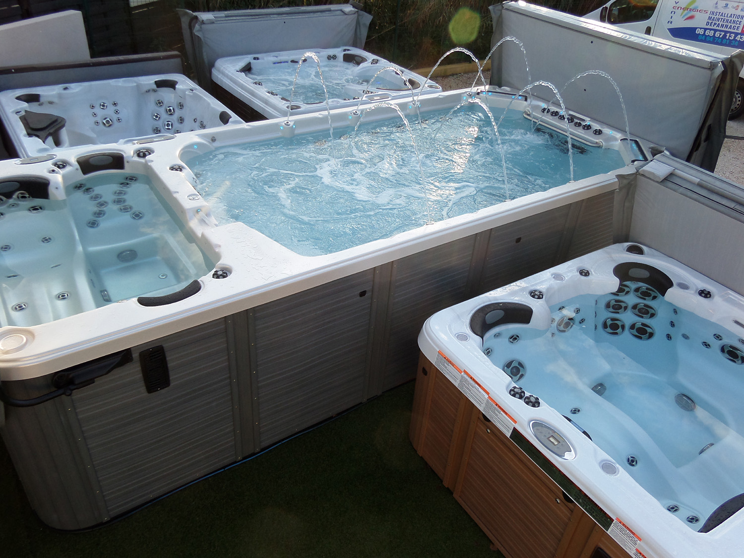 spa jacuzzi 68