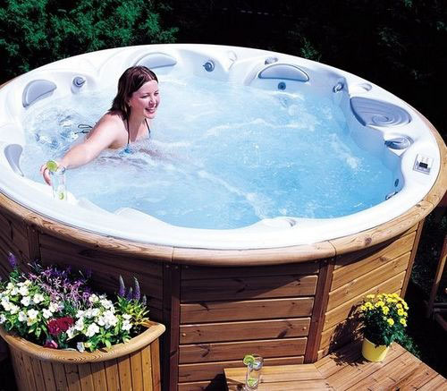 spa jacuzzi 74