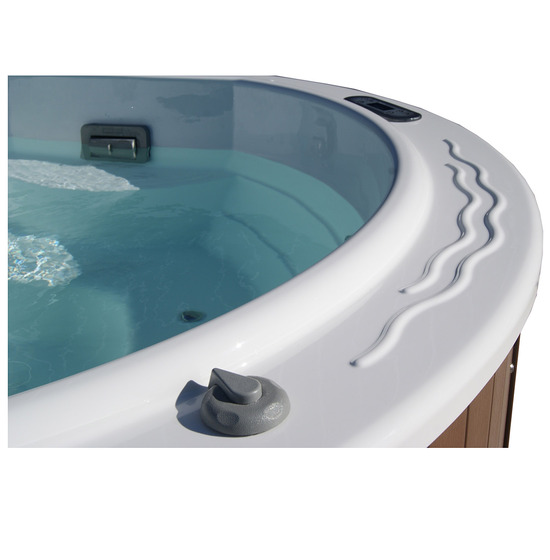 spa jacuzzi 83
