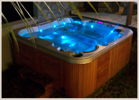 spa jacuzzi 974
