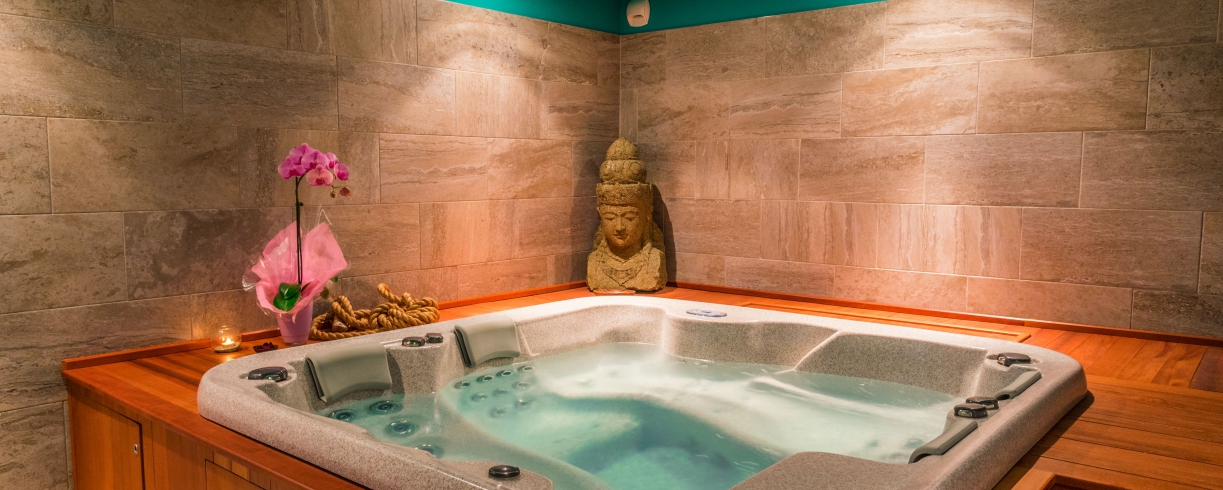 spa jacuzzi 974