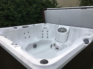 spa jacuzzi a vendre quebec