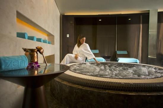 spa jacuzzi ain