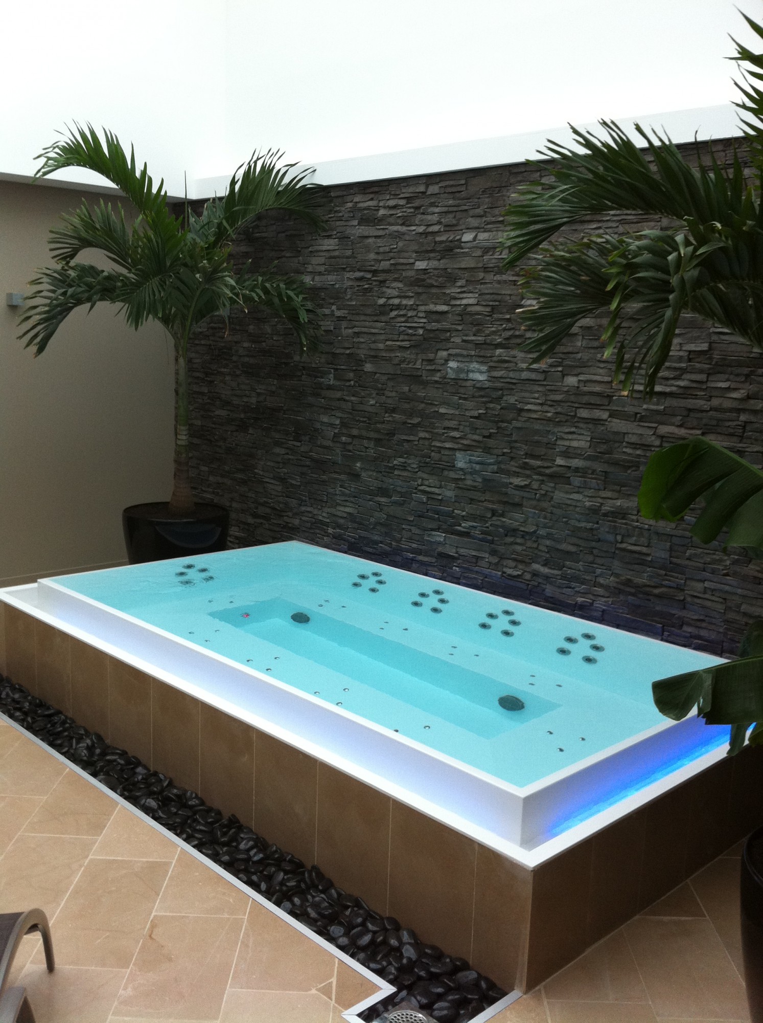 spa jacuzzi ain