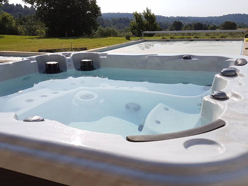 spa jacuzzi aubagne