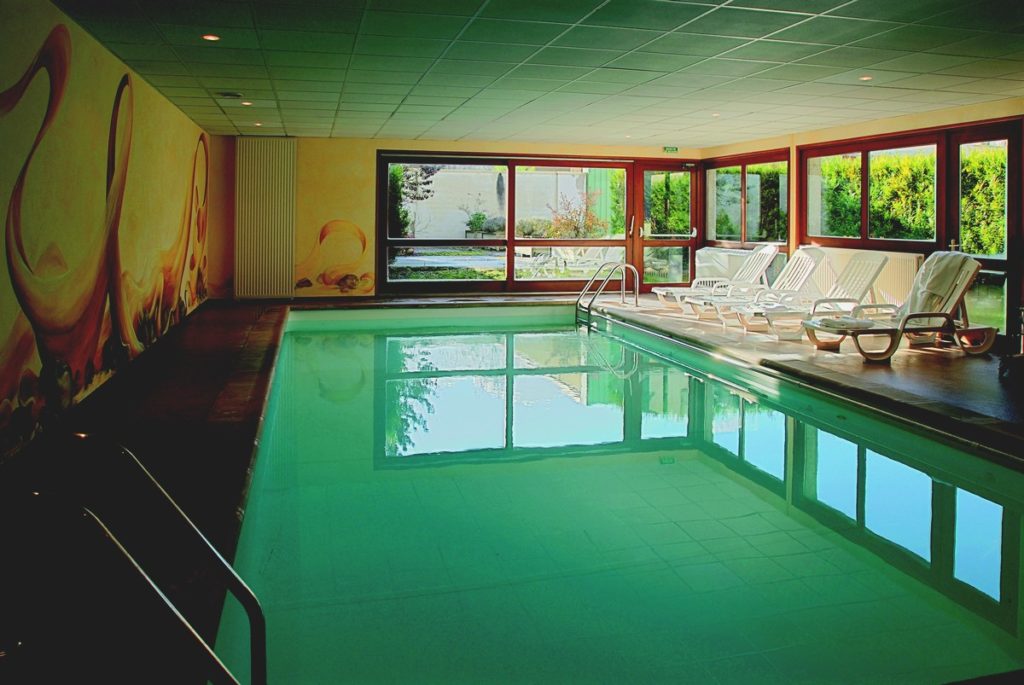 spa jacuzzi aube