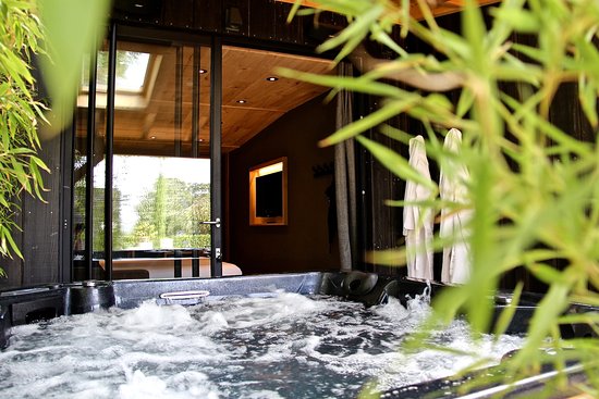 spa jacuzzi beaune