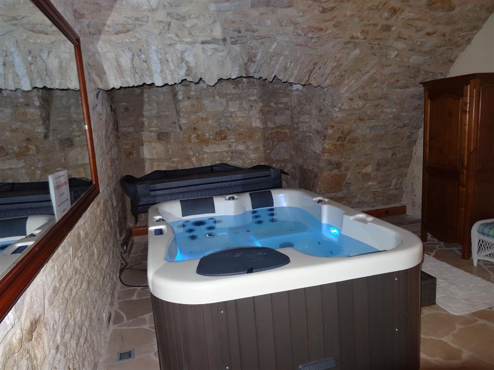 spa jacuzzi bergerac