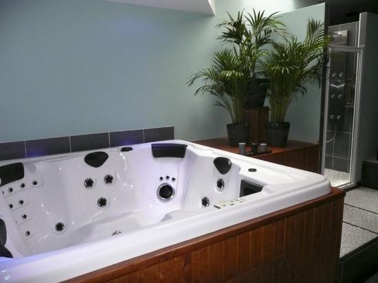 spa jacuzzi bergerac