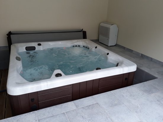spa jacuzzi bergerac