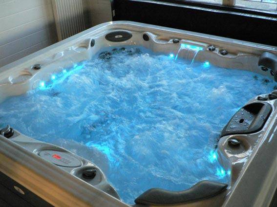 spa jacuzzi biarritz