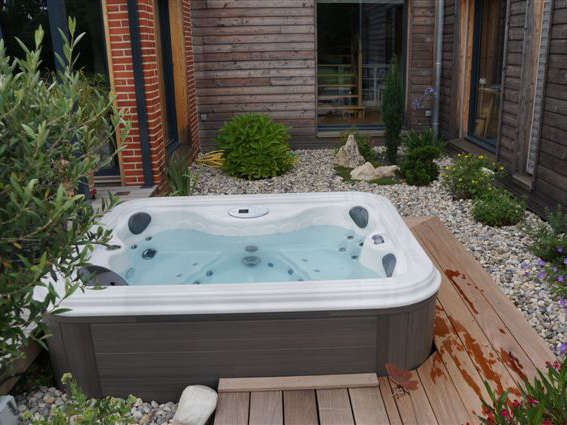 spa jacuzzi bourges