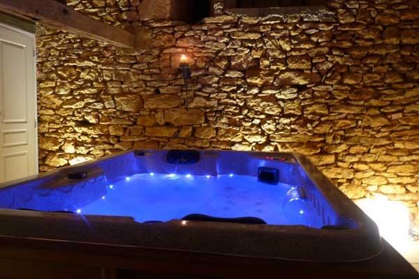spa jacuzzi brive
