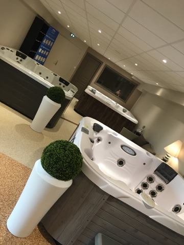 spa jacuzzi caen