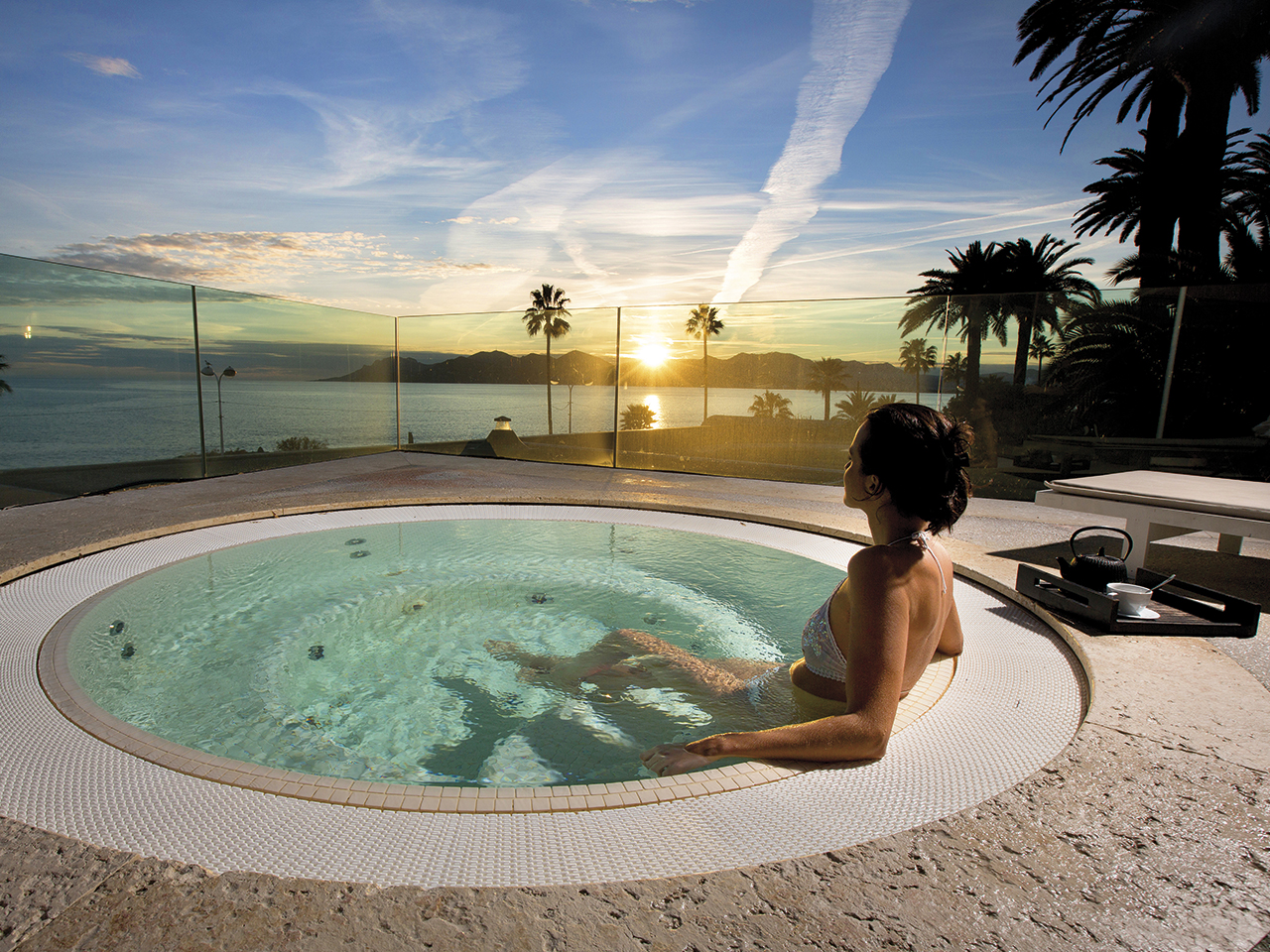 spa jacuzzi cannes
