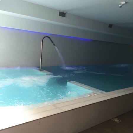 spa jacuzzi cannes