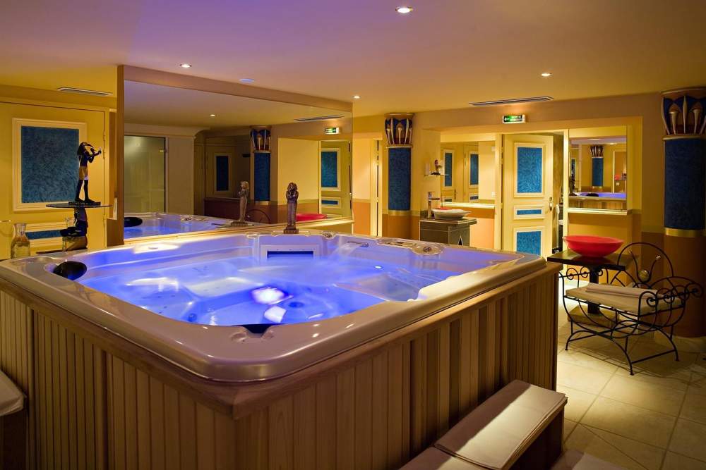 spa jacuzzi cannes