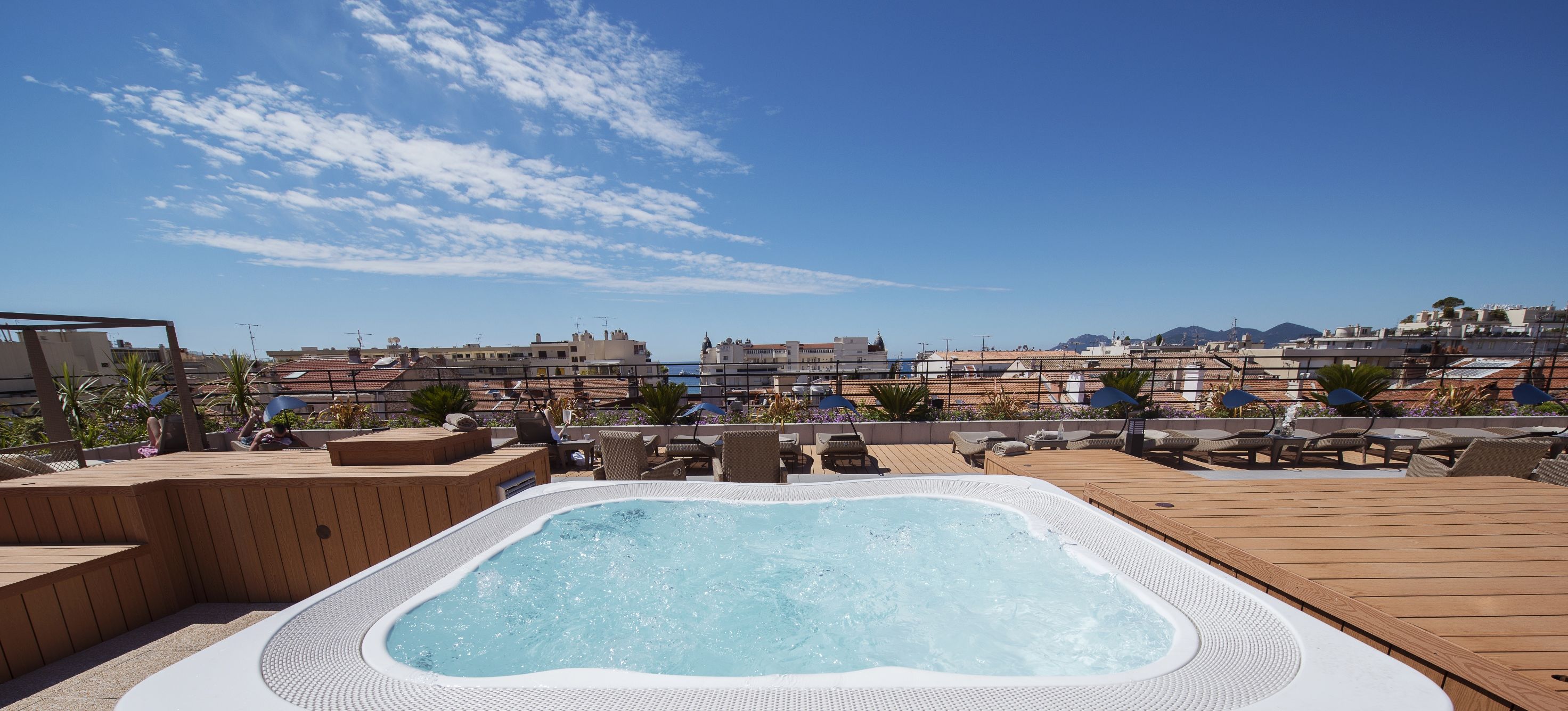 spa jacuzzi cannes