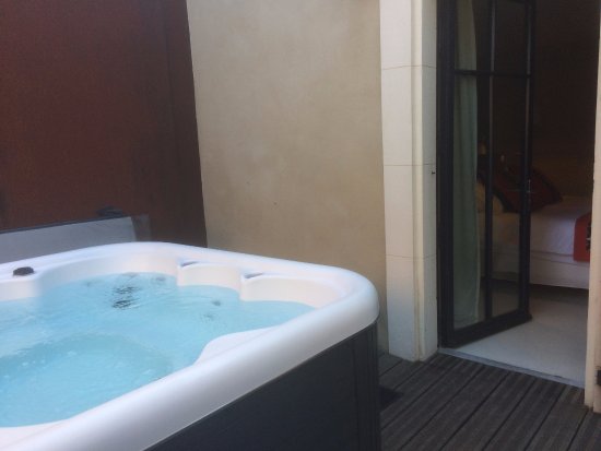 spa jacuzzi carcassonne