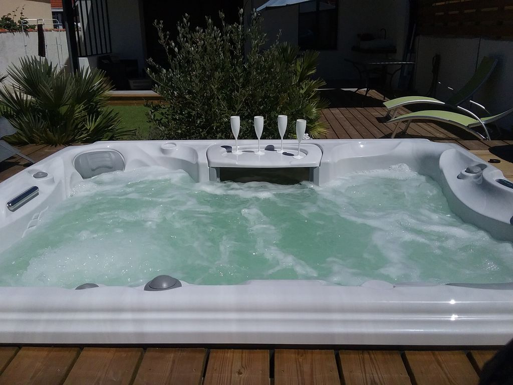 spa jacuzzi charente maritime