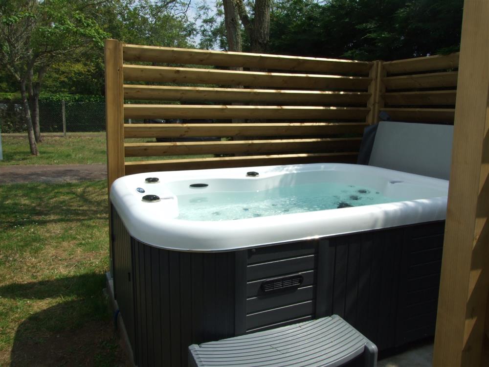 spa jacuzzi charente maritime