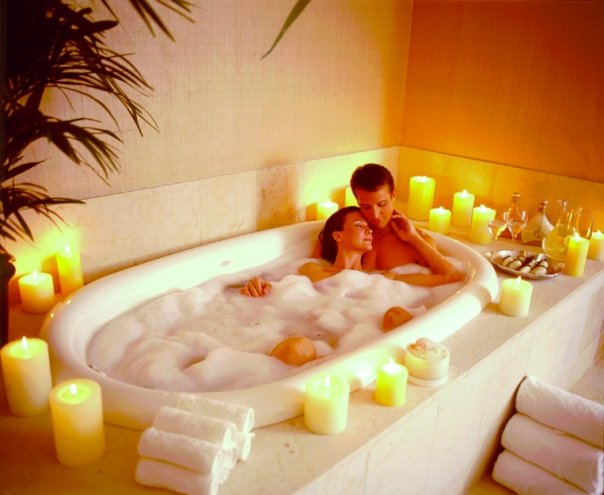 spa jacuzzi couple