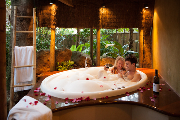 spa jacuzzi couple