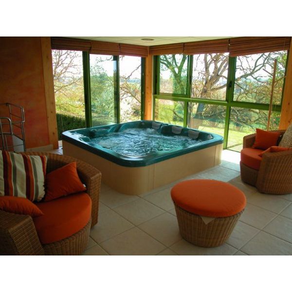 spa jacuzzi d'interieur