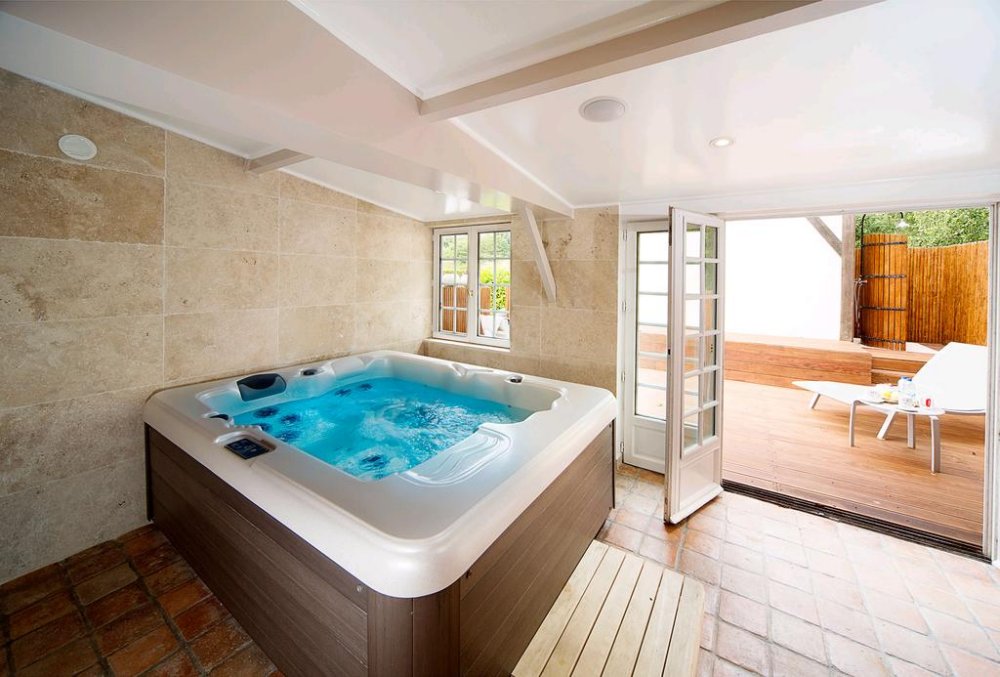 spa jacuzzi dans le 78