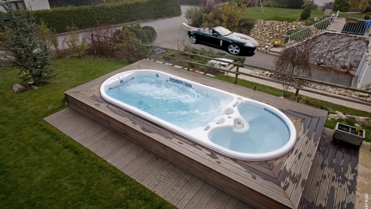 spa jacuzzi de nage