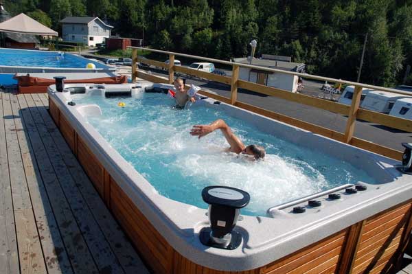 spa jacuzzi de nage