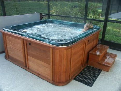 spa jacuzzi difference